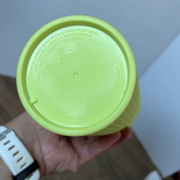 Starbucks Green Meadow Soft Touch Grid Yellow Venti Tumbler 24oz - Picture 7 of 9